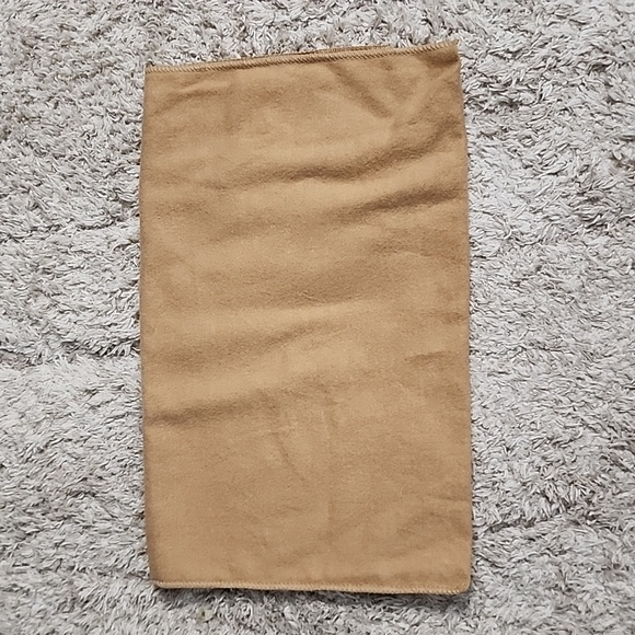 Louis vuitton dust bag H11.5x W7in - Picture 2 of 3